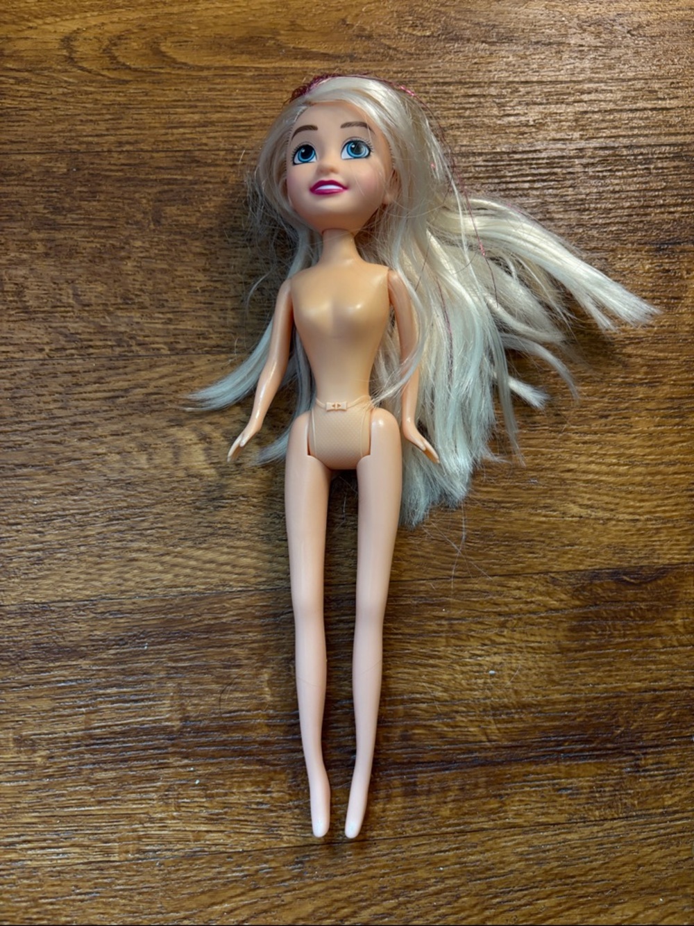 Zuri Classic Blonde Hair Doll With Pink Streaks